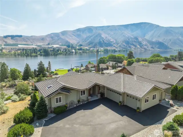 15314 Lakeview Street   in Entiat