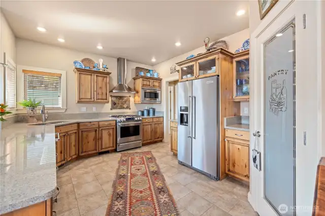 Walk in Pantry &  Gas Stove