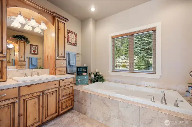 Primary Bath with Jetted Tub