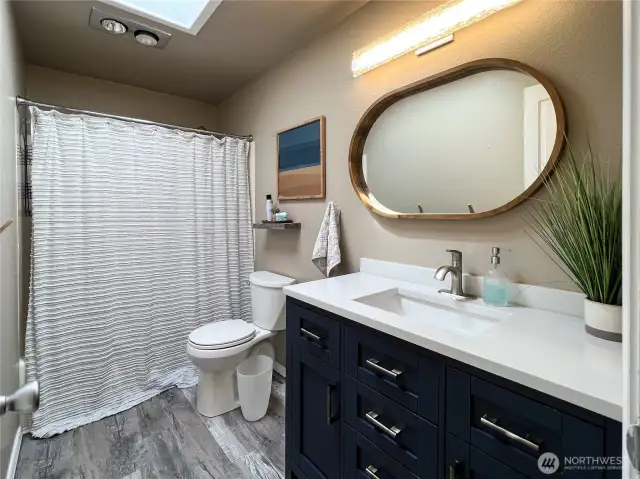 Primary En-Suite Bathroom
