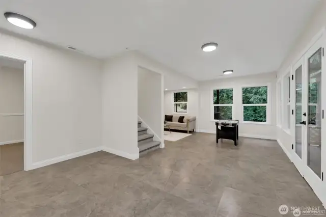 Large bonus room offers endless possibilities, media room, gym, or studio!