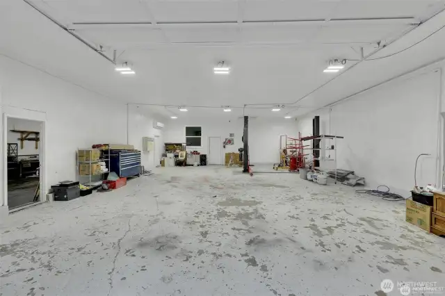 Two hydraulic lifts make this a mechanic or hobbyist’s dream!