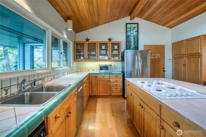 There is no shortage of counter space in this kitchen!