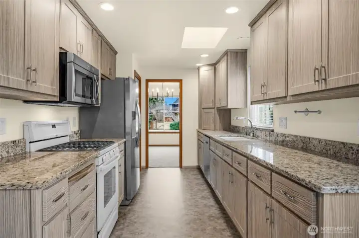 Kitchen recently completely updated.