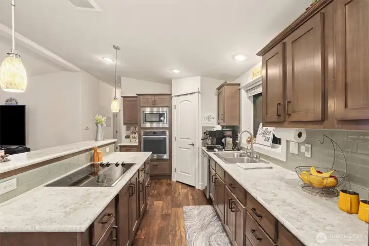 Functional layout with excellent counter space and efficient flow.