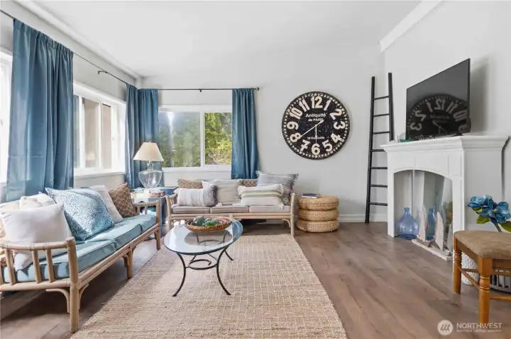 The oversized windows let in the sunlight!