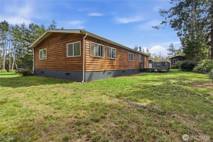 Generous sized back yard with tons of greenspace for privacy.