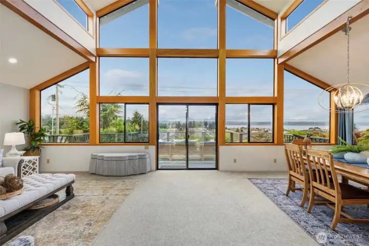 Exposed beams, solid wood millwork, wood wrapped windows. Exposed beams, solid wood millwork, wood wrapped windows.