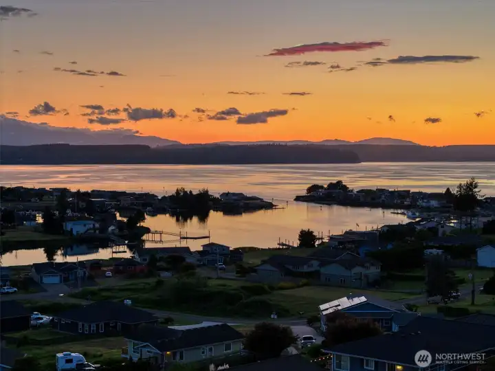 Fall in love with this jewel of a property, and spend your summer enjoying all that makes Hansville so special! Fall in love with this jewel of a property, and spend your summer enjoying all that makes Hansville so special!