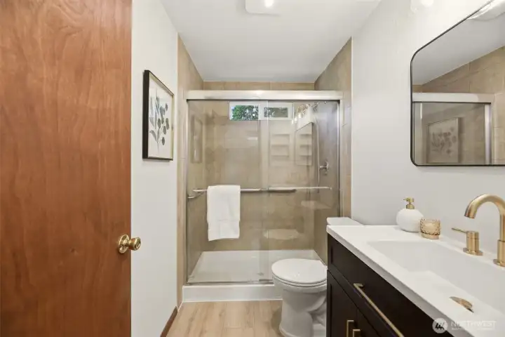 Downstairs 3/4 bath