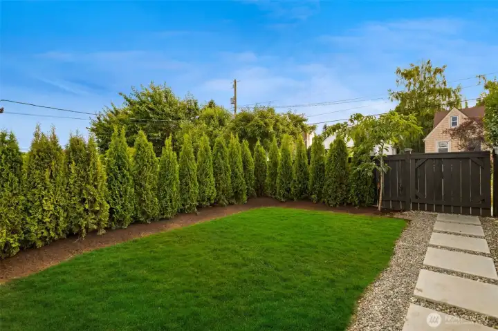 Fully fenced front yard Fully fenced front yard