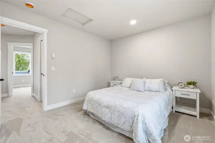 Large bedroom #2
