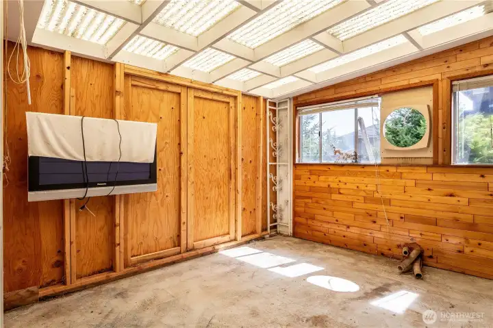 Previously a hot-tub/spa room