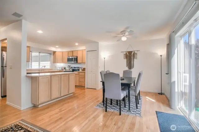 The floorplan offers a nice flow between the kitchen and living room