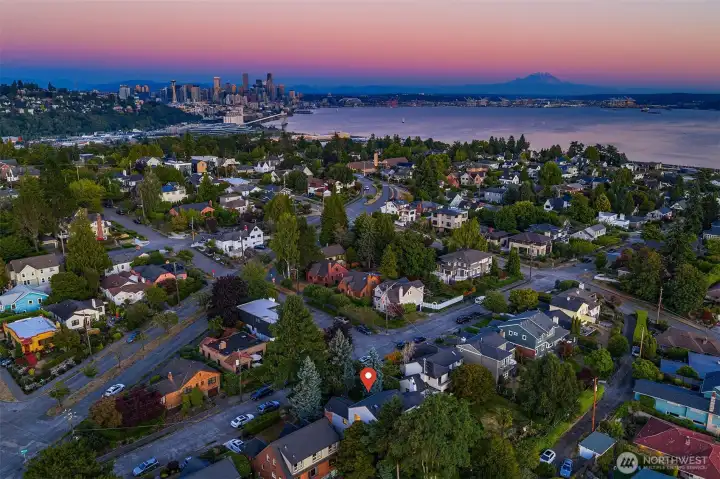 So close to downtown Seattle and Puget Sound!