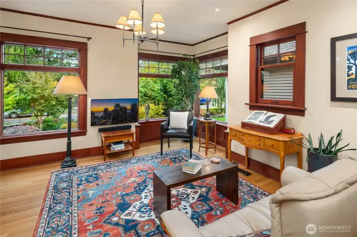 Spacious living room with Craftsman details