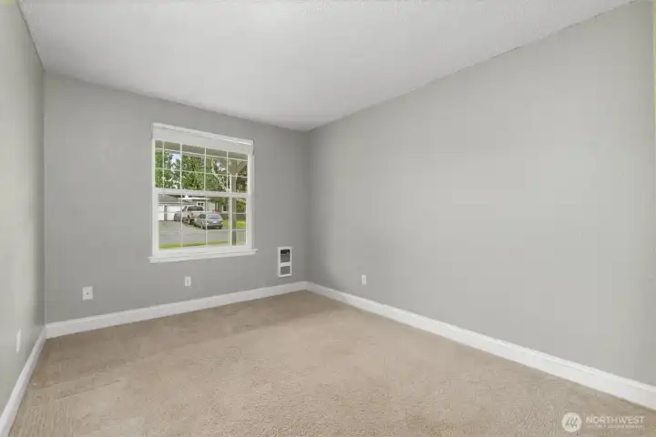 Third guest bedroom.