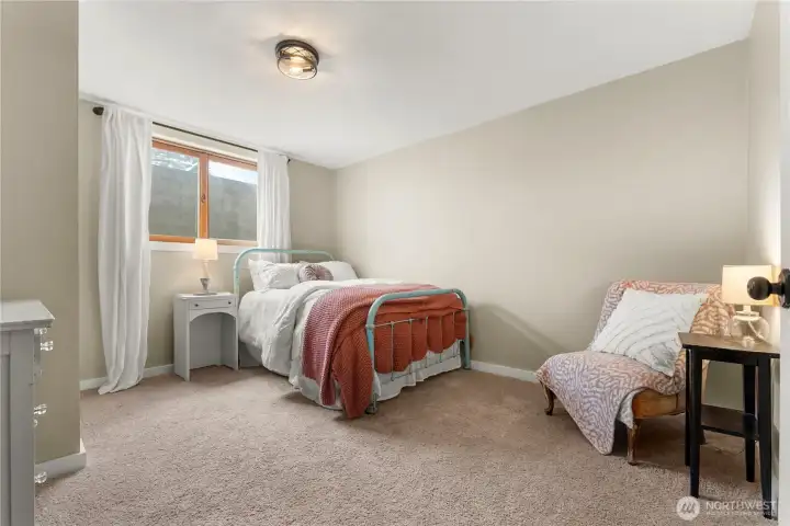 Downstairs bedroom 1