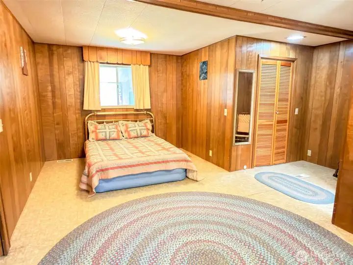 Plenty of space around the full bed.