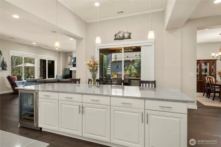 Centrally located kitchen, the Tarragona plan is perfect home for hosting get togethers or entertaining. Convenient beverage fridge.