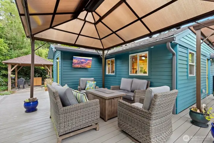 Game Day?  Movie Night?  Come have a drink, watch a show, and relax in the shade under your outdoor awning.