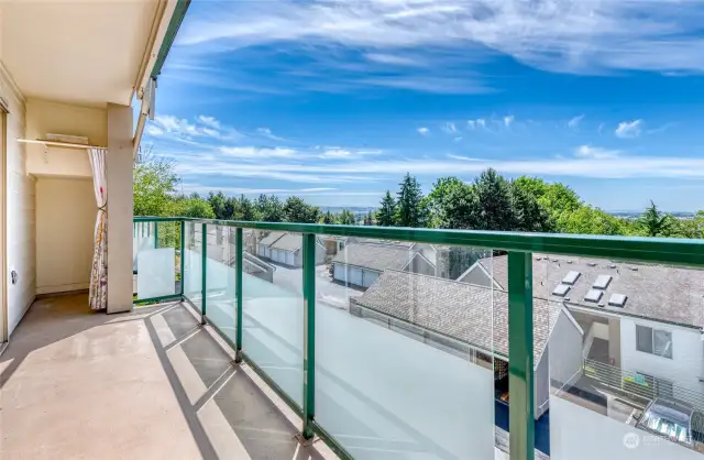 Spend sunny mornings drinking coffee on your private balcony, soaking in the mountain and sparkling city views. Additional storage space on balcony.