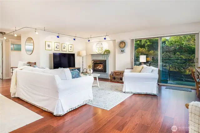 Living room with balcony.