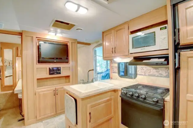 Kitchen cooking area