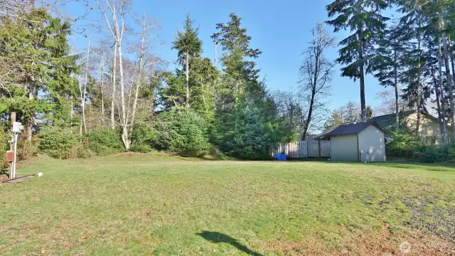 Cleared and Level Lot w/ water, sewer, power.