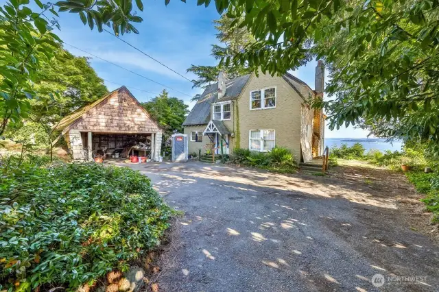 Double lot. Option to build 2 homes.