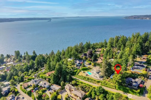 Double lot. Option to build 2 homes.