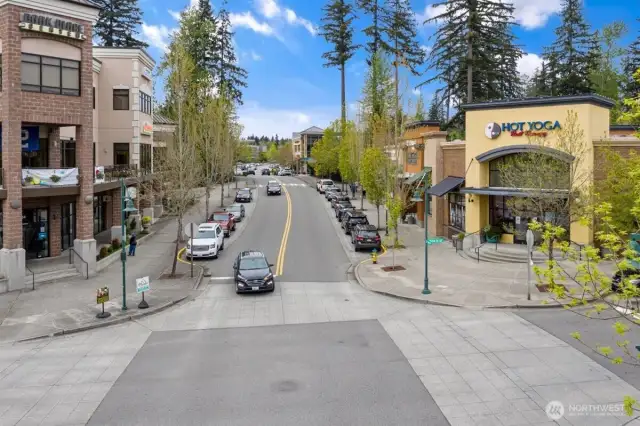 Mill Creek Town Center features more than 80 shops, restaurants and services including Town & Country Market, numerous fitness centers and a library. Just north of the Town Center is a Sports Park, skate park, Sprouts Farmer’s Market and Arena Sports & Entertainment Center, which offers indoor soccer, bowling, laser tag, inflatable fun zone, arcade games & restaurant/bar.