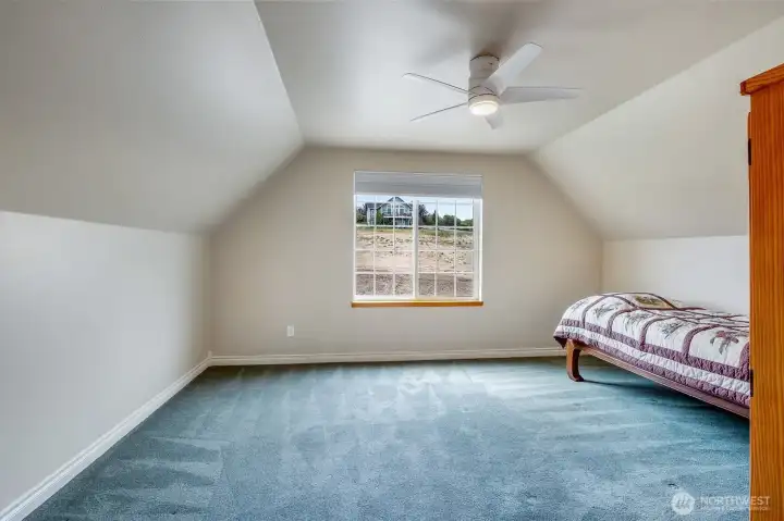 Bonus room has been used as a bedroom