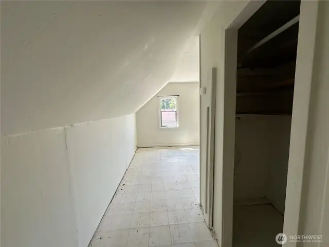 Upper level hall