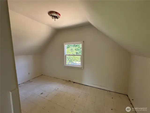 Upper level bonus space