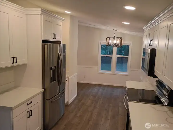 Kitchen & bonus room
