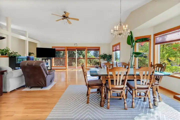 Enjoy Entertaining in This Beautiful Room
