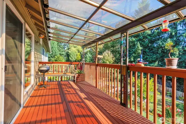 Large Covered Deck For Entertaining