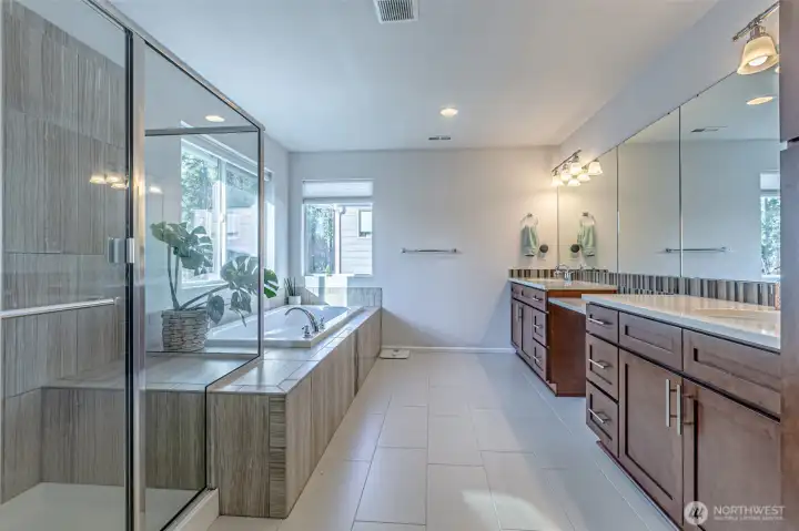 Look at that ensuite bathroom!