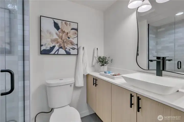 2nd bedroom ensuite bathroom