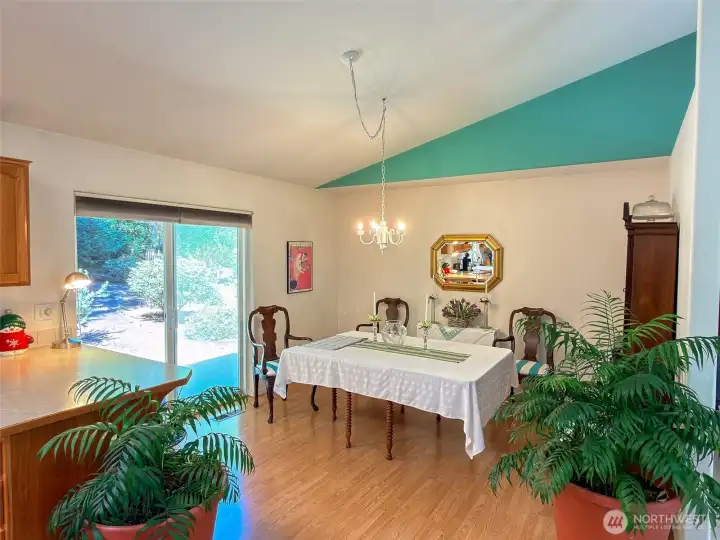 Lovely dining area.