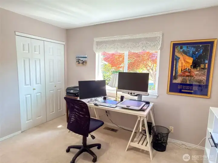 3rd bedroom or office -- your call!