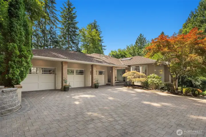 Cobblestone driveway & 50 year Presidential TL roof