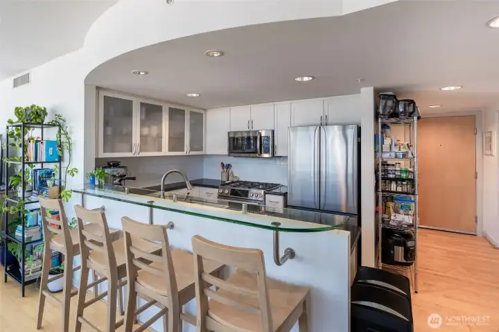 Peninsula for in-kitchen eating and entertaining Peninsula for in-kitchen eating and entertaining