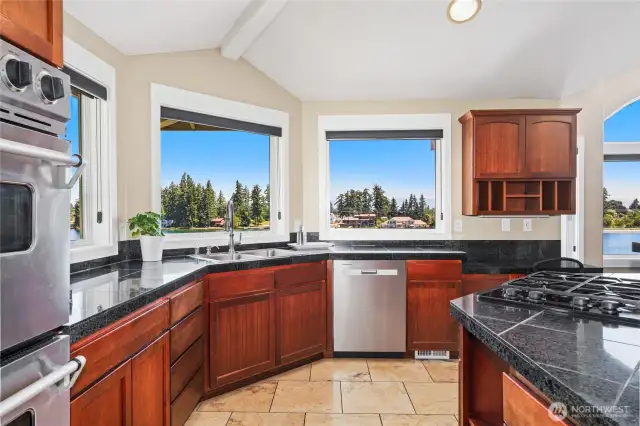 More views from the kitchen.