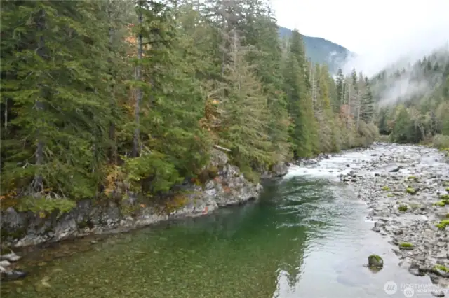 Off the beaten path means you have access to "hidden gems" like this amazing swimming spot! Just in time for summer.