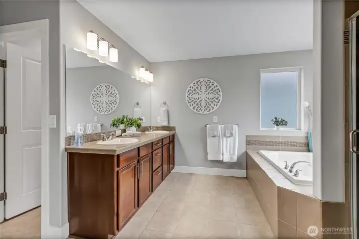Master bath with soaking tub and sep shower