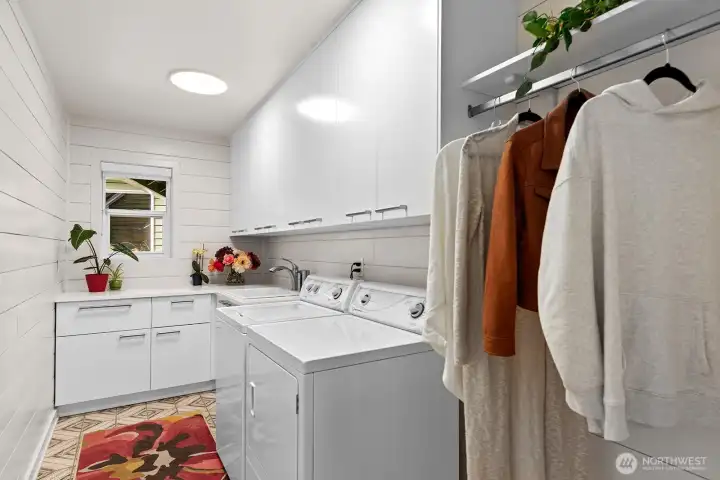 Large laundry/Mudroom
