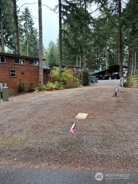 33 HEMLOCK 1918 SQ FT VACANT LOT WITH ALL UTILITIES