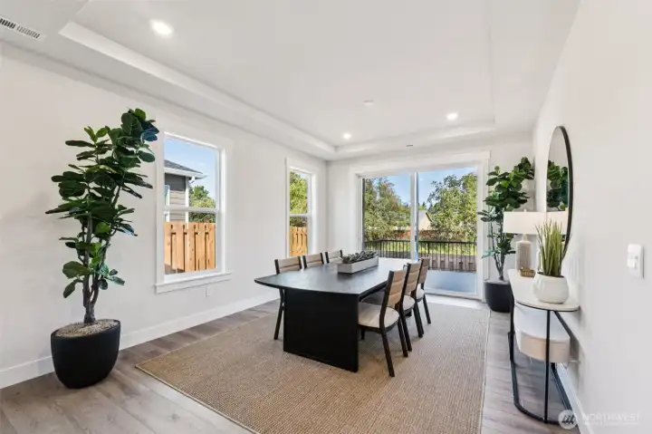 Pictures of a model and resemble the same layout